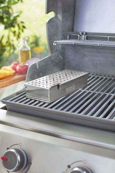 Коробка для копчения универсальная WEBER 7576 фото