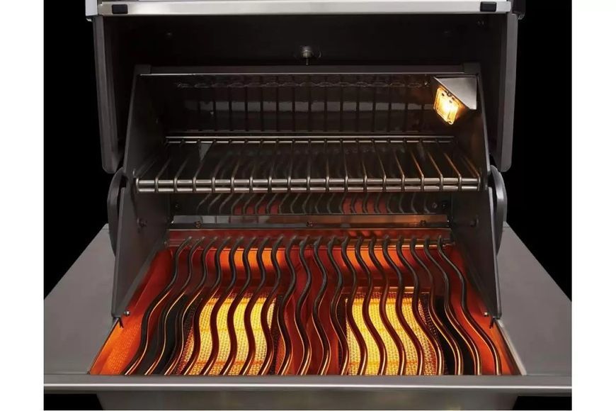 Газовый гриль Prestige PRO 825, с 4-мя основными горелками, задней инфракрасной горелкой, горелкой для копчения и отдельной камерой SIZZLE ZONE, из нержавеющей стали ВЕРТЕЛ В КОМПЛЕКТЕ PRO825RSBIPSS-3-RC фото